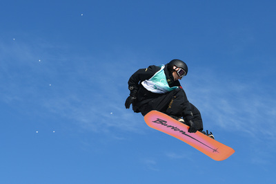 完美第一跳!蘇翊鳴155.25分 晉級單板滑雪大跳臺決賽