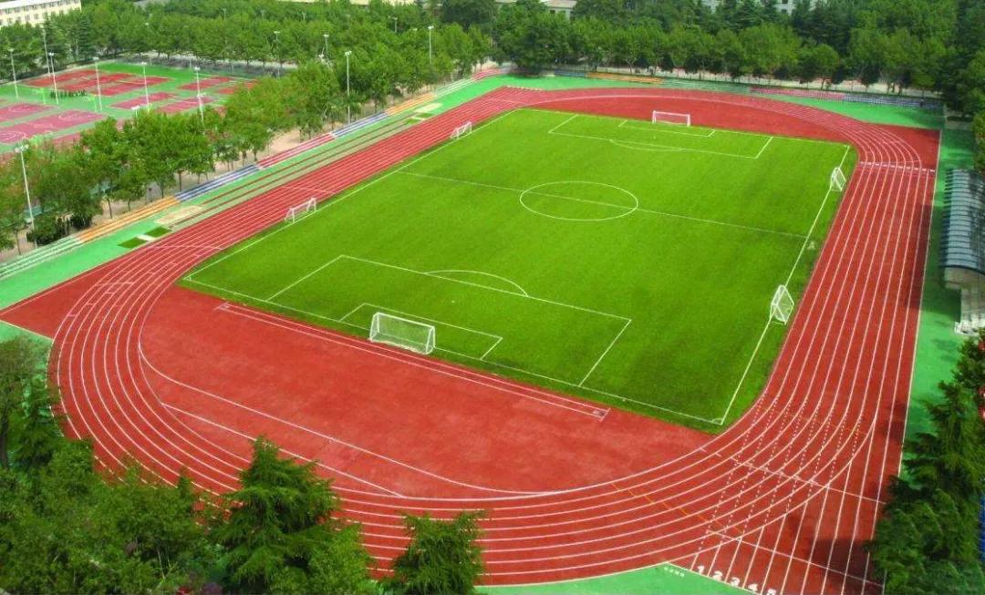 流沙人民廣場田徑場改造工程最新進展 體育設(shè)施全面升級即將完工